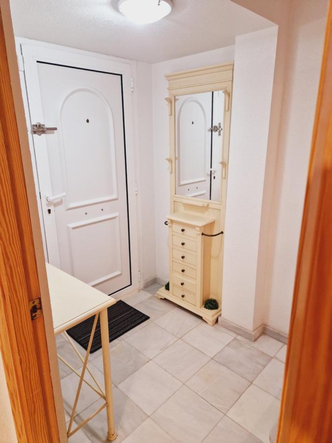 Magnifico Chalet Adosado En Torrevieja, Alicante. Kültér fotó