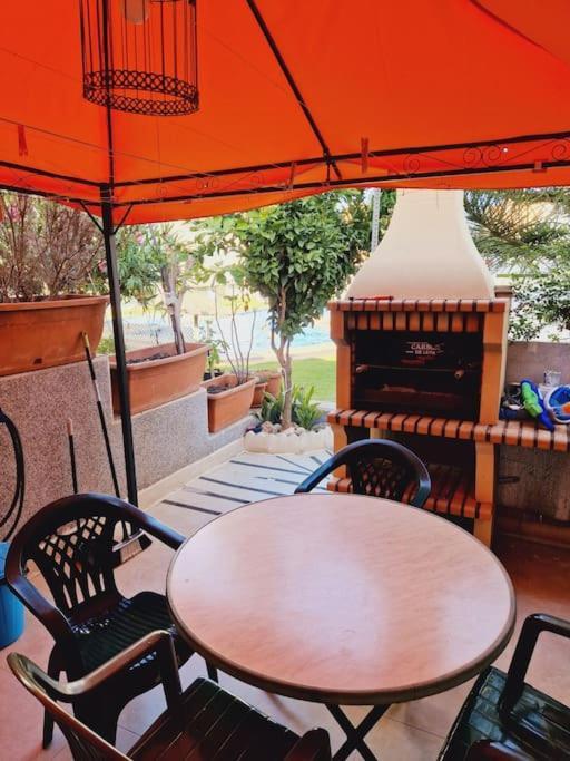 Magnifico Chalet Adosado En Torrevieja, Alicante. Kültér fotó