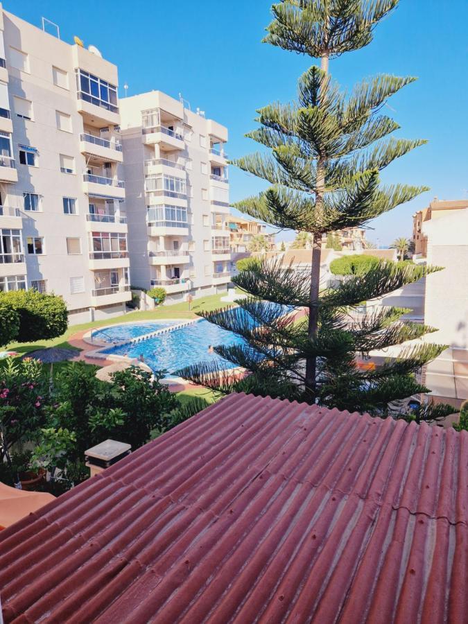 Magnifico Chalet Adosado En Torrevieja, Alicante. Kültér fotó